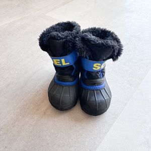 Size 9 toddler Sorel Snow Boots